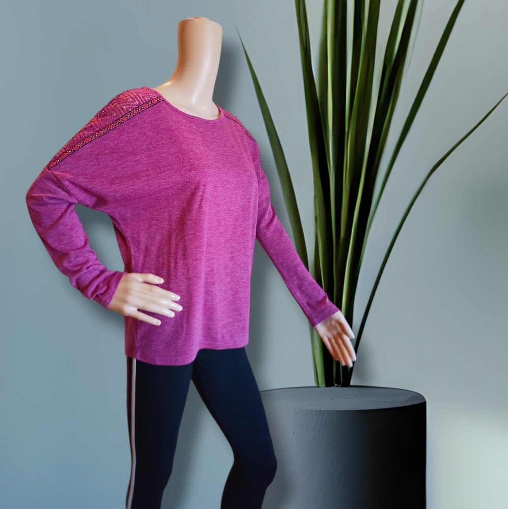 Ya Los Angeles Women's Pink Relaxed Batwing Sleeve Crochet Top - Picture 11 of 16